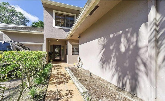 3 of 39 - 6674 Thornhill Ct, Boca Raton, FL