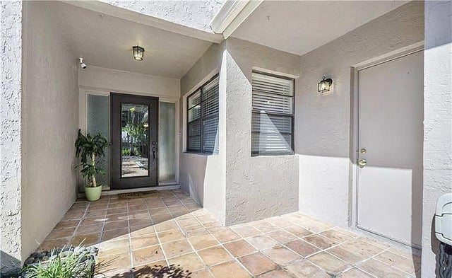 4 of 39 - 6674 Thornhill Ct, Boca Raton, FL