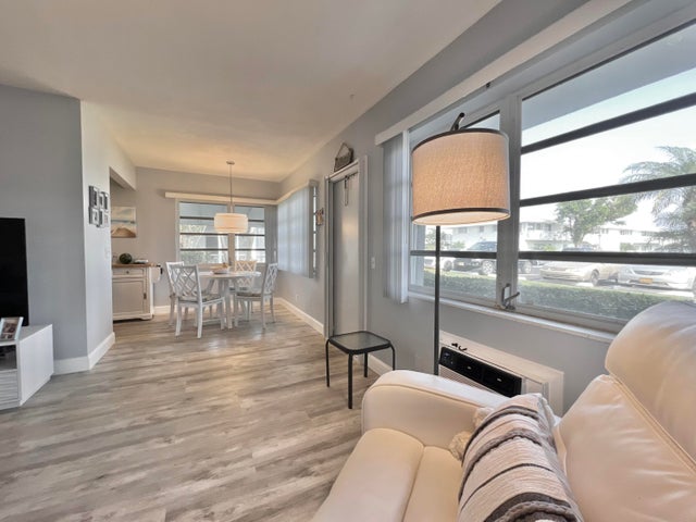 3 of 23 - 2542 S Federal Hwy #10, Boynton Beach, FL