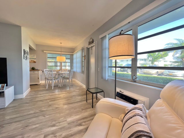 5 of 23 - 2542 S Federal Hwy #10, Boynton Beach, FL