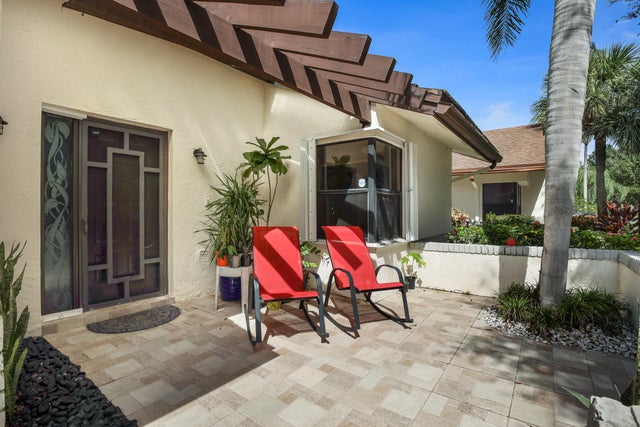 4 of 49 - 4940 Boxwood Cir, Boynton Beach, FL