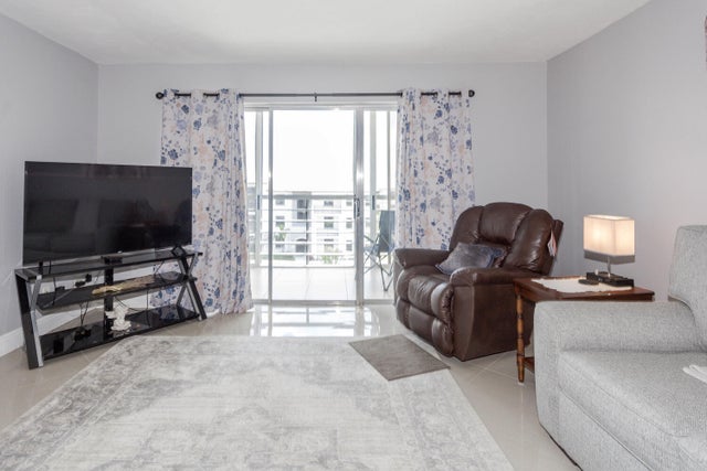 2 of 40 - 711 Lori 408 Dr #408, Palm Springs, FL