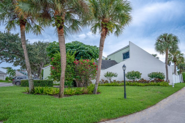 1 of 24 - 17031 Traverse Cir, Jupiter, FL