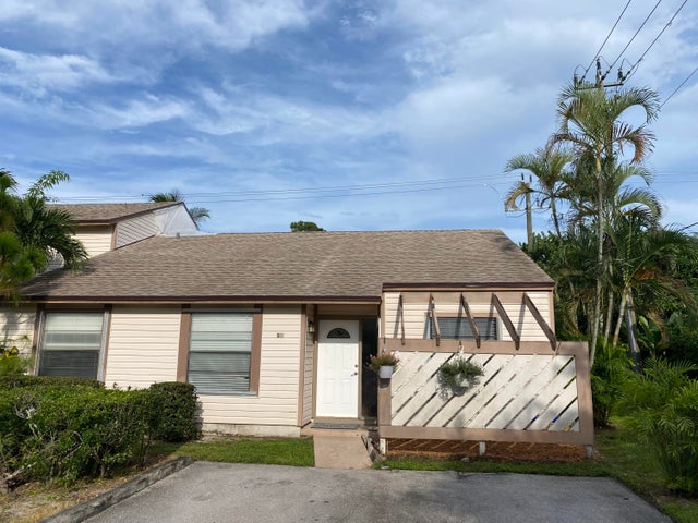 2 of 29 - 118 Sherwood Cir #8d, Jupiter, FL