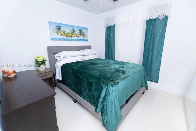 3 of 10 - 3240 Sw 17th Street, Fort Lauderdale, FL