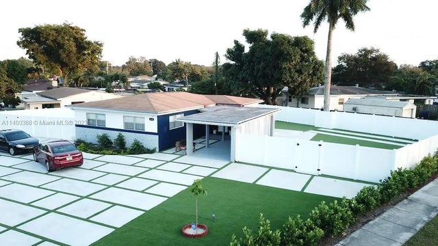 4 of 10 - 3240 Sw 17th Street, Fort Lauderdale, FL