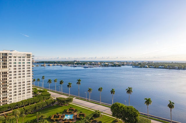 3 of 54 - 1801 S Flagler Dr #1707, West Palm Beach, FL