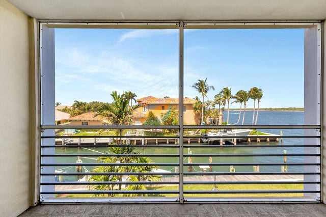 2 of 29 - 105 Paradise Harbour Blvd #307, North Palm Beach, FL