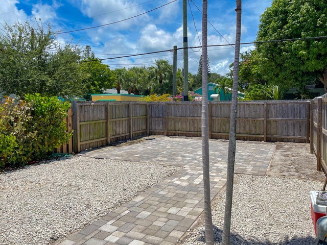4 of 38 - 405 S M Street, Lake Worth Beach, FL