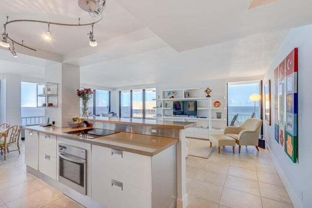 5 of 73 - 5550 N Ocean Drive #21-a, Singer Island, FL