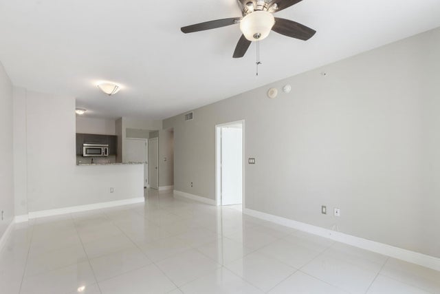 4 of 17 - 550 Okeechobee Blvd #314, West Palm Beach, FL