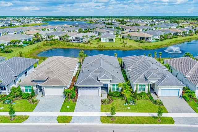 1 of 61 - 10025 Driftwood Way, Palm Beach Gardens, FL