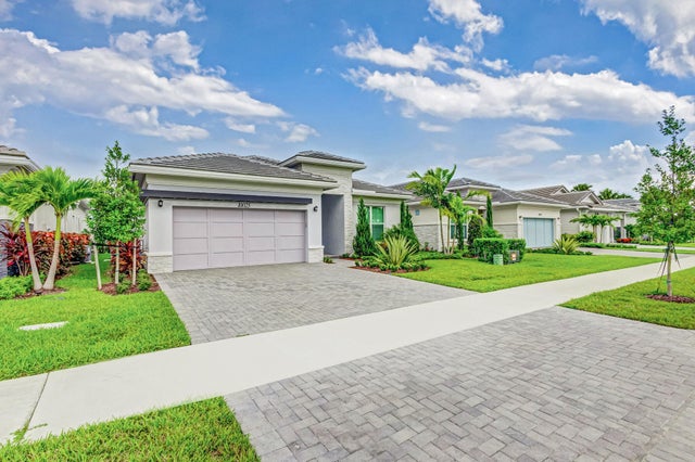 4 of 61 - 10025 Driftwood Way, Palm Beach Gardens, FL