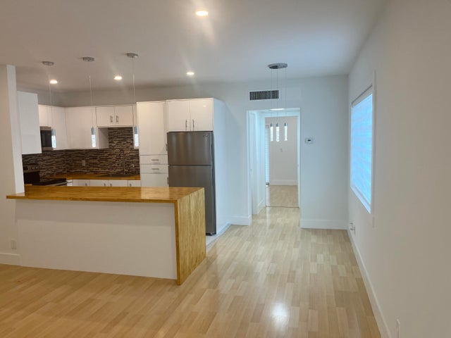 3 of 19 - 116 Salisbury E, West Palm Beach, FL