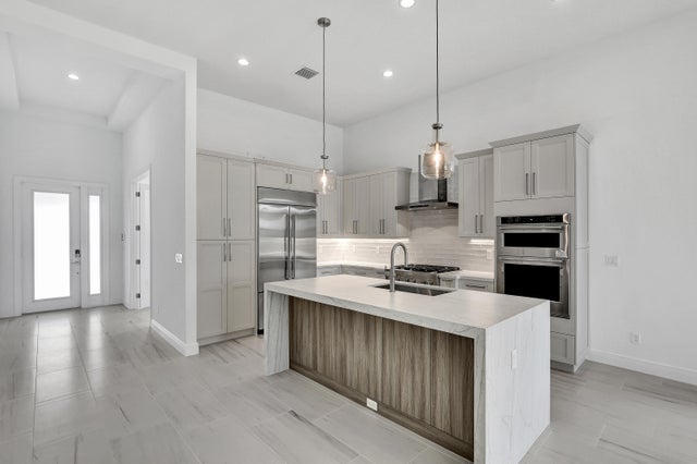 3 of 70 - 10125 Driftwood Way, Palm Beach Gardens, FL