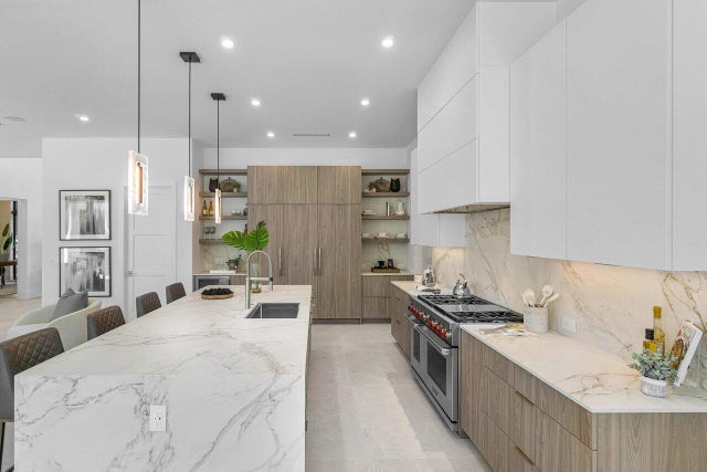 4 of 38 - 2737 Ne 18th Street, Fort Lauderdale, FL