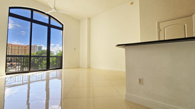 5 of 25 - 701 S Olive Av #202, West Palm Beach, FL