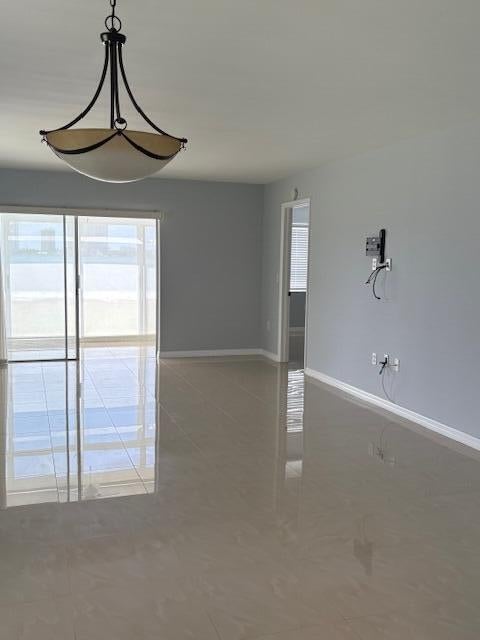 2 of 37 - 2936 Lake Shore Dr #101, Riviera Beach, FL