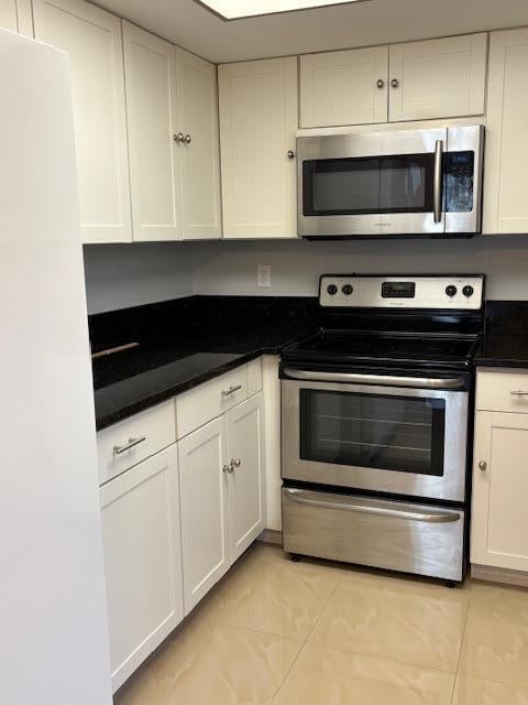 5 of 37 - 2936 Lake Shore Dr #101, Riviera Beach, FL