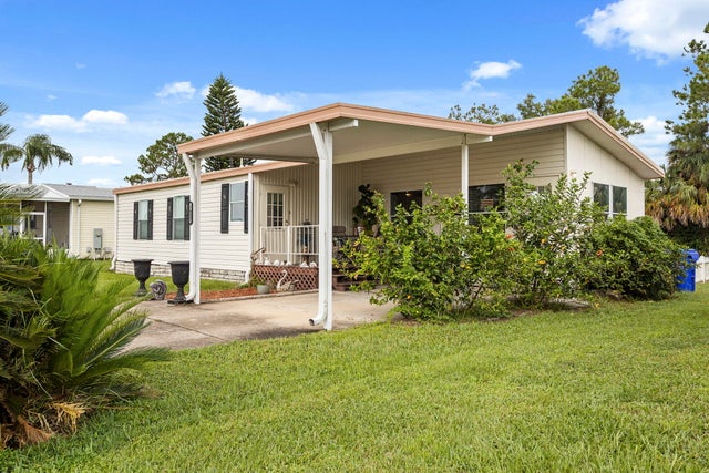 1 of 27 - 1657 Elkhart Cir, Tavares, FL