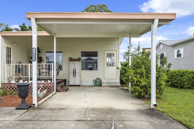 4 of 27 - 1657 Elkhart Cir, Tavares, FL