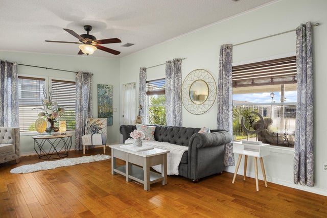 5 of 27 - 1657 Elkhart Cir, Tavares, FL