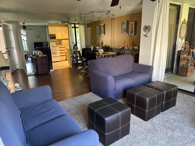 4 of 12 - 8565 W Boca Glades Blvd #g, Boca Raton, FL