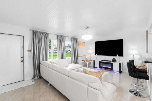 4 of 33 - 340 Horizons W #102, Boynton Beach, FL