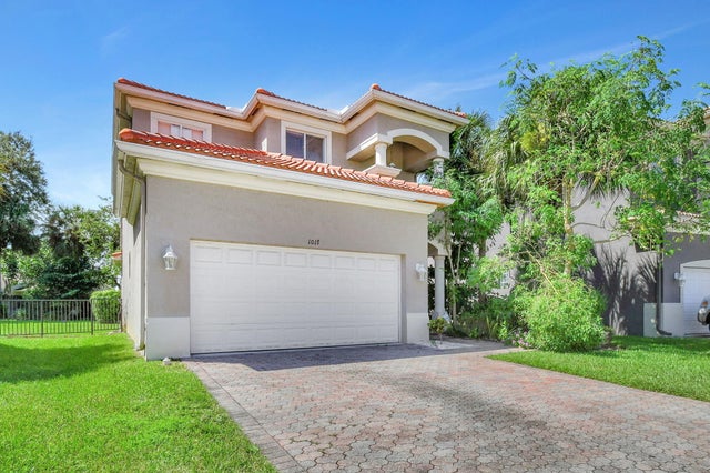 2 of 36 - 1017 Grove Park Cir, Boynton Beach, FL