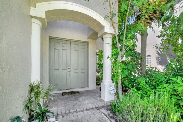 4 of 36 - 1017 Grove Park Cir, Boynton Beach, FL