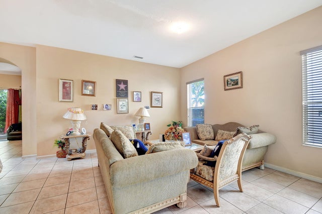 5 of 36 - 1017 Grove Park Cir, Boynton Beach, FL