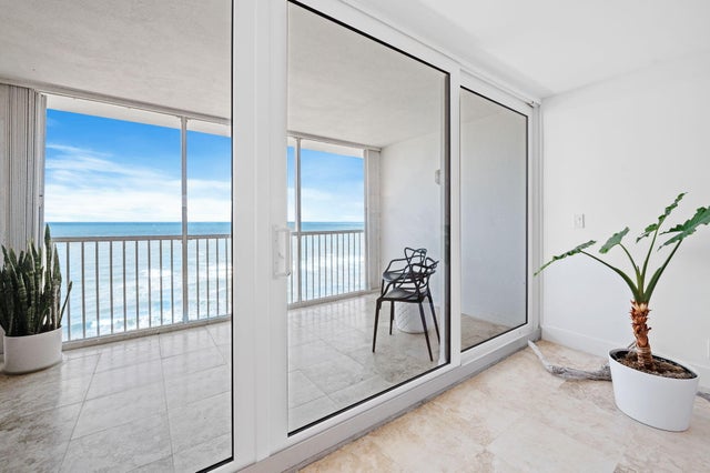 5 of 26 - 840 Ocean Drive #1105, Juno Beach, FL