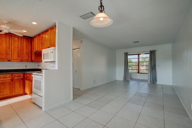4 of 22 - 2111 Ne 1st 203 Ct #203, Boynton Beach, FL