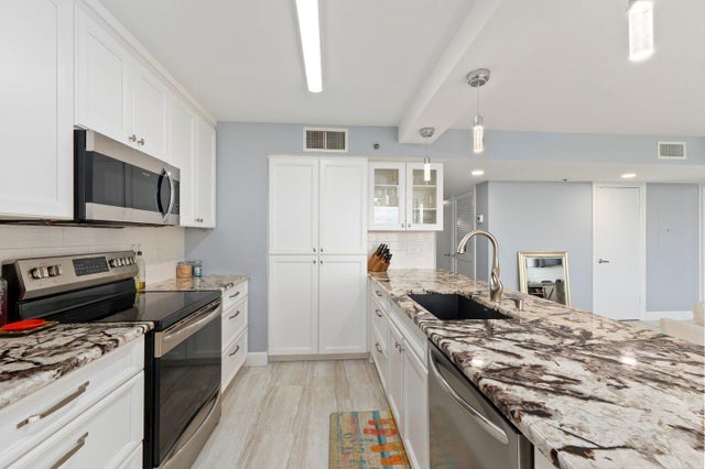 4 of 70 - 2700 N Highway A1a #707, Hutchinson Island, FL