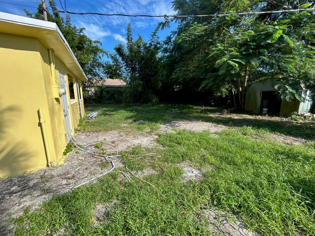 3 of 14 - 5840 Banana Rd, West Palm Beach, FL