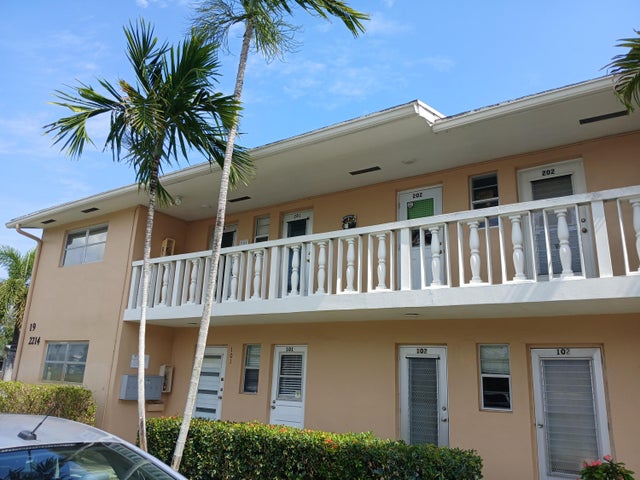 1 of 24 - 2214 Ne 1st Wy #201, Boynton Beach, FL