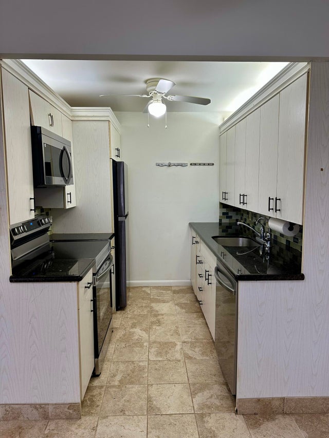 5 of 17 - 1021 Guildford B #1021, Boca Raton, FL