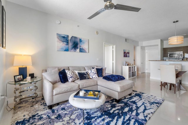 1 of 39 - 550 Okeechobee Blvd #1112, West Palm Beach, FL