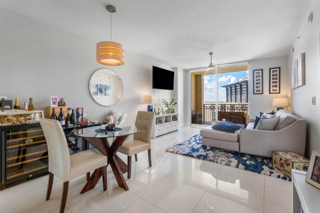 4 of 39 - 550 Okeechobee Blvd #1112, West Palm Beach, FL