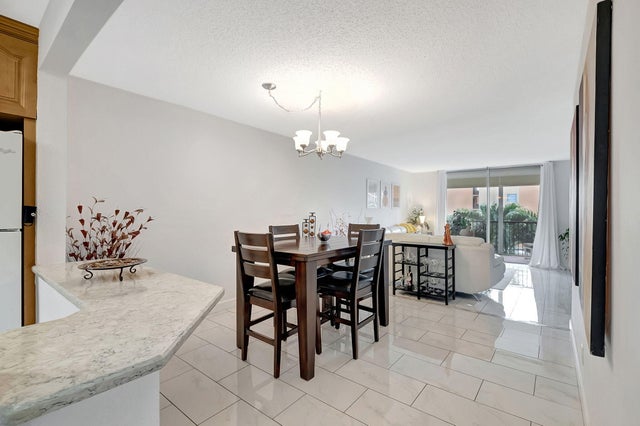 2 of 62 - 720 E Ocean Av #303, Boynton Beach, FL