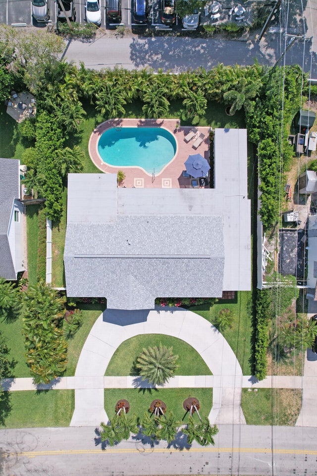 3 of 49 - 704 Eastwind Dr, North Palm Beach, FL