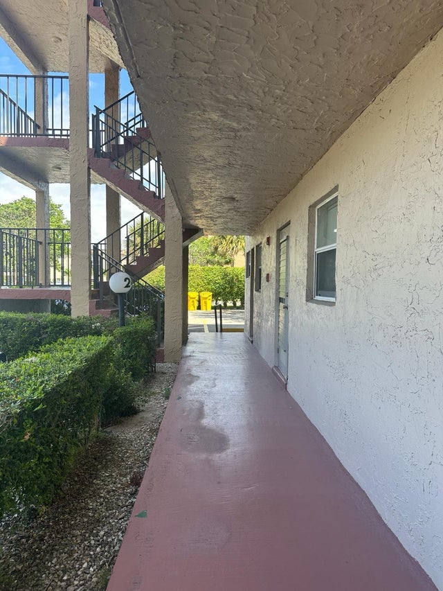 3 of 29 - 225 Bonnie Blvd #116, Palm Springs, FL