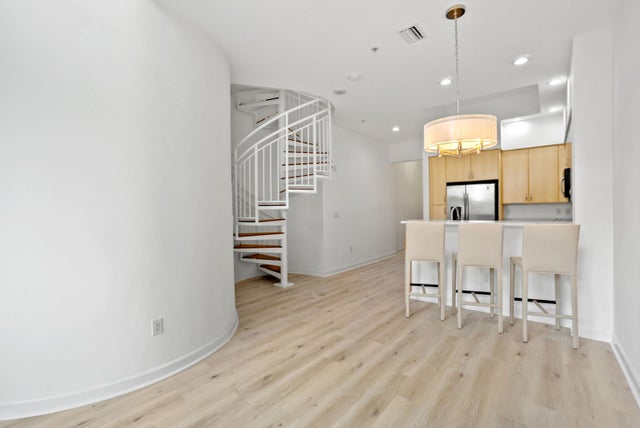 4 of 34 - 801 S Olive Avenue #211, West Palm Beach, FL