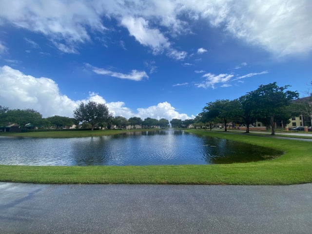 5 of 28 - 7926 Willow Spring Dr #1325, Lake Worth, FL