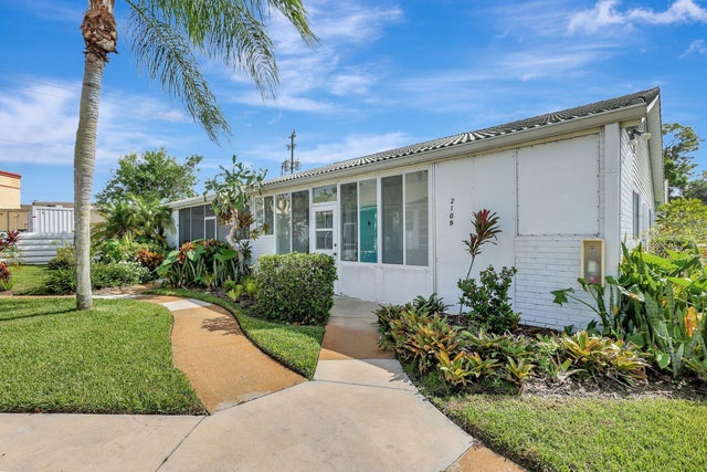 2 of 37 - 2109 Se Wayne Road #2109, Stuart, FL