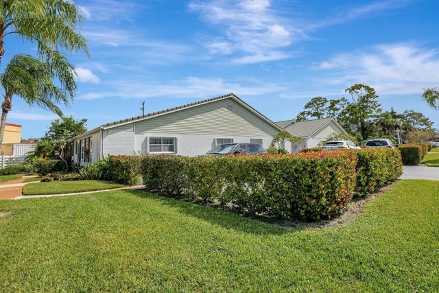 4 of 37 - 2109 Se Wayne Road #2109, Stuart, FL