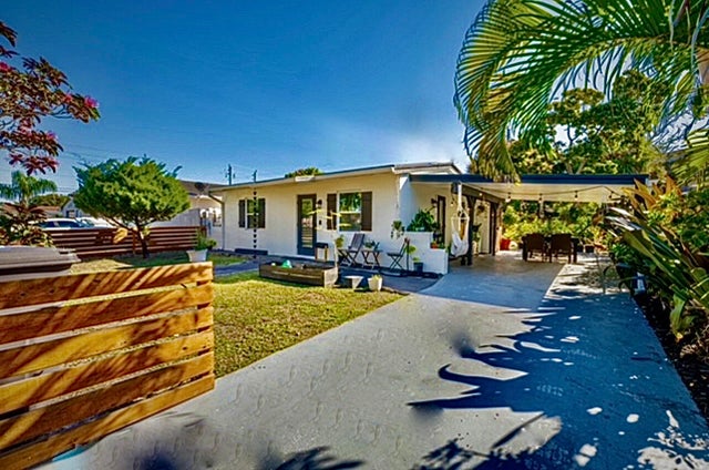 2 of 50 - 1310 Worthington St, West Palm Beach, FL