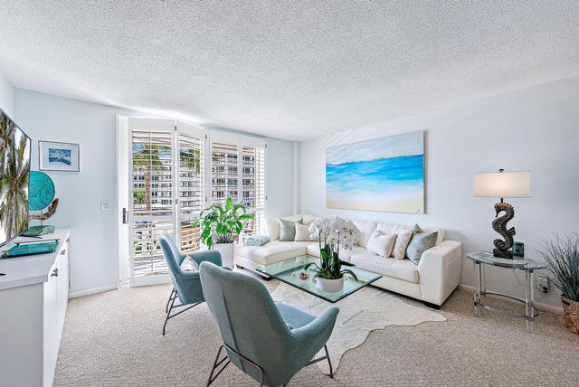 2 of 23 - 139 Sunrise Av #306, Palm Beach, FL