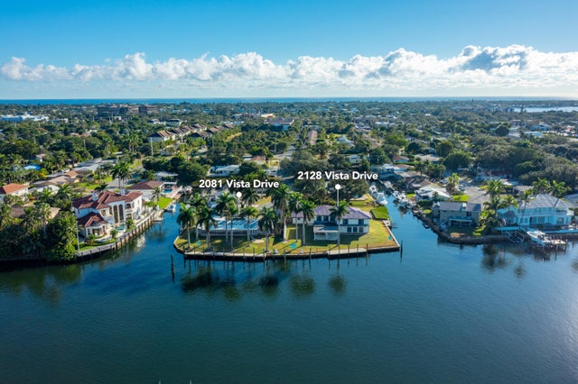 4 of 6 - 2128 Vista Dr, North Palm Beach, FL