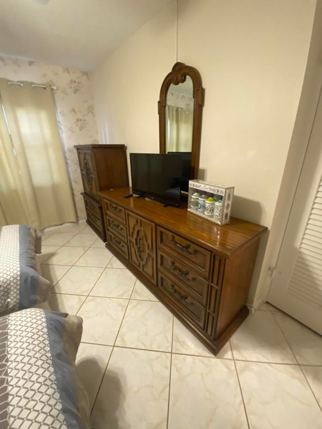 3 of 17 - 205 Salisbury I, West Palm Beach, FL
